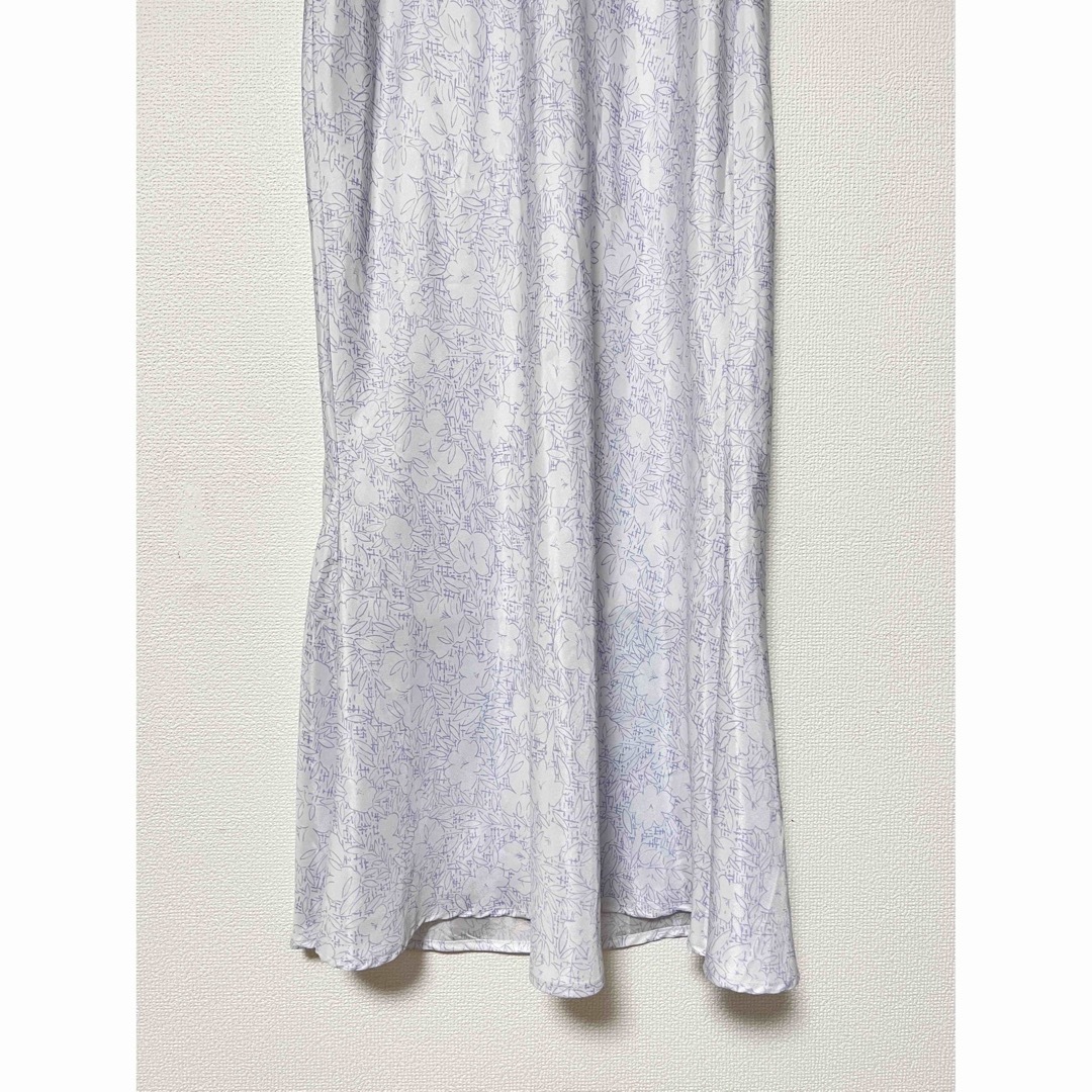 サテンマーメイドスカート フリーサイズ　花柄 レディースのスカート(ロングスカート)の商品写真