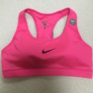 ナイキ(NIKE)の【新品】Nike スポーツブラ(ベアトップ/チューブトップ)