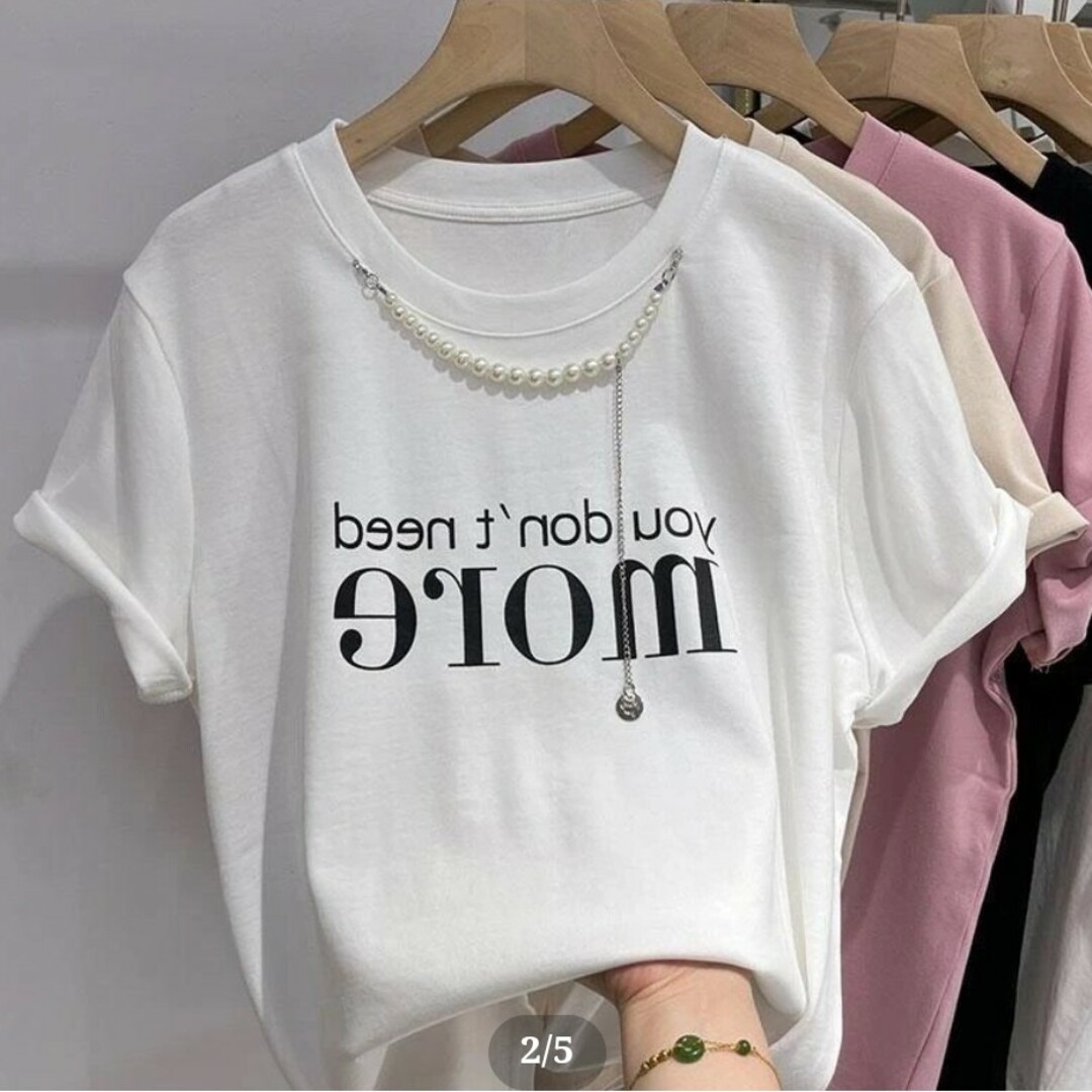 パールチェーン レタリングTシャツ 4色展開の通販 by MSKONショップ ...
