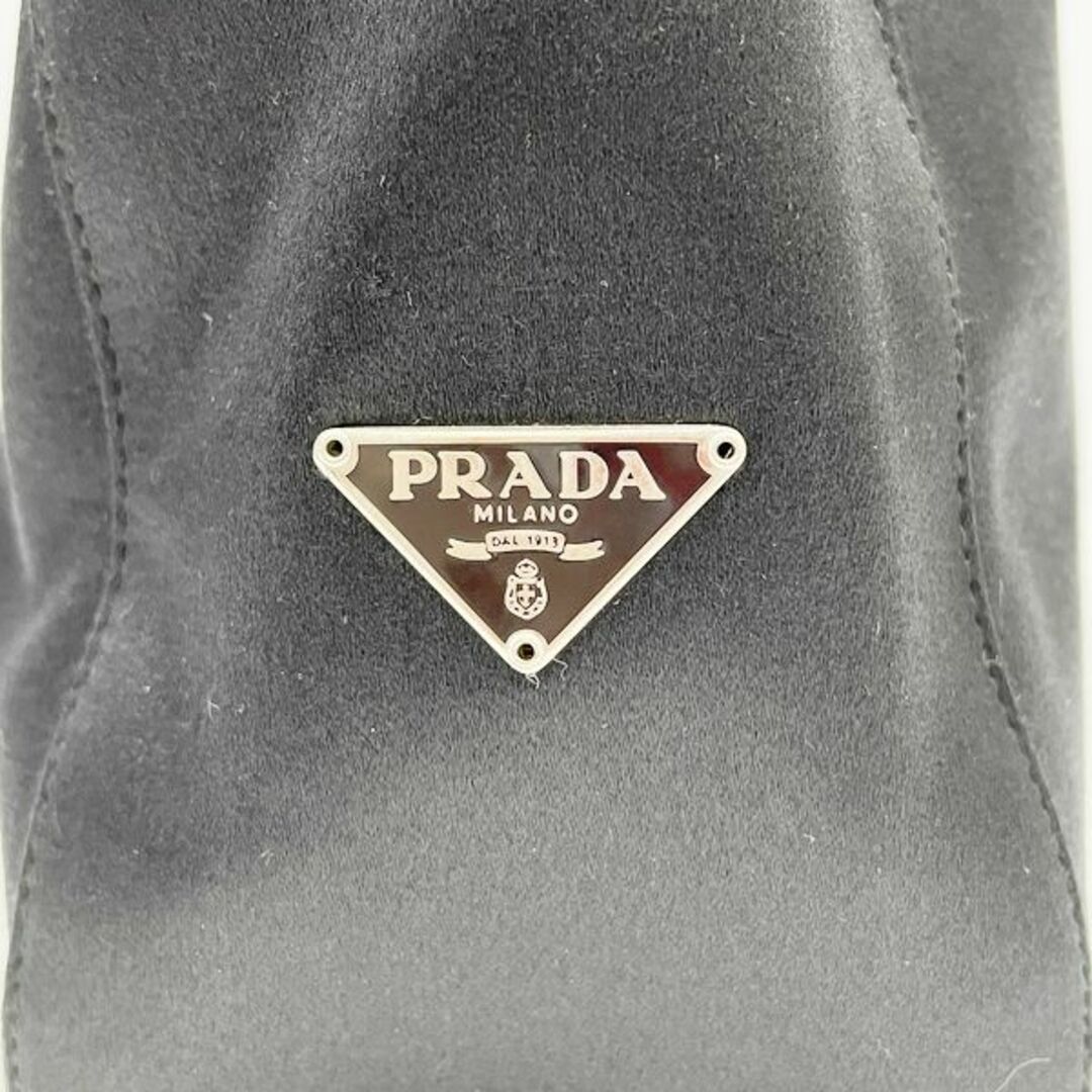 PRADA(プラダ)のPRADA 三角ロゴ プレート ワンショルダー ショルダーバッグ サテン レディースのバッグ(ショルダーバッグ)の商品写真