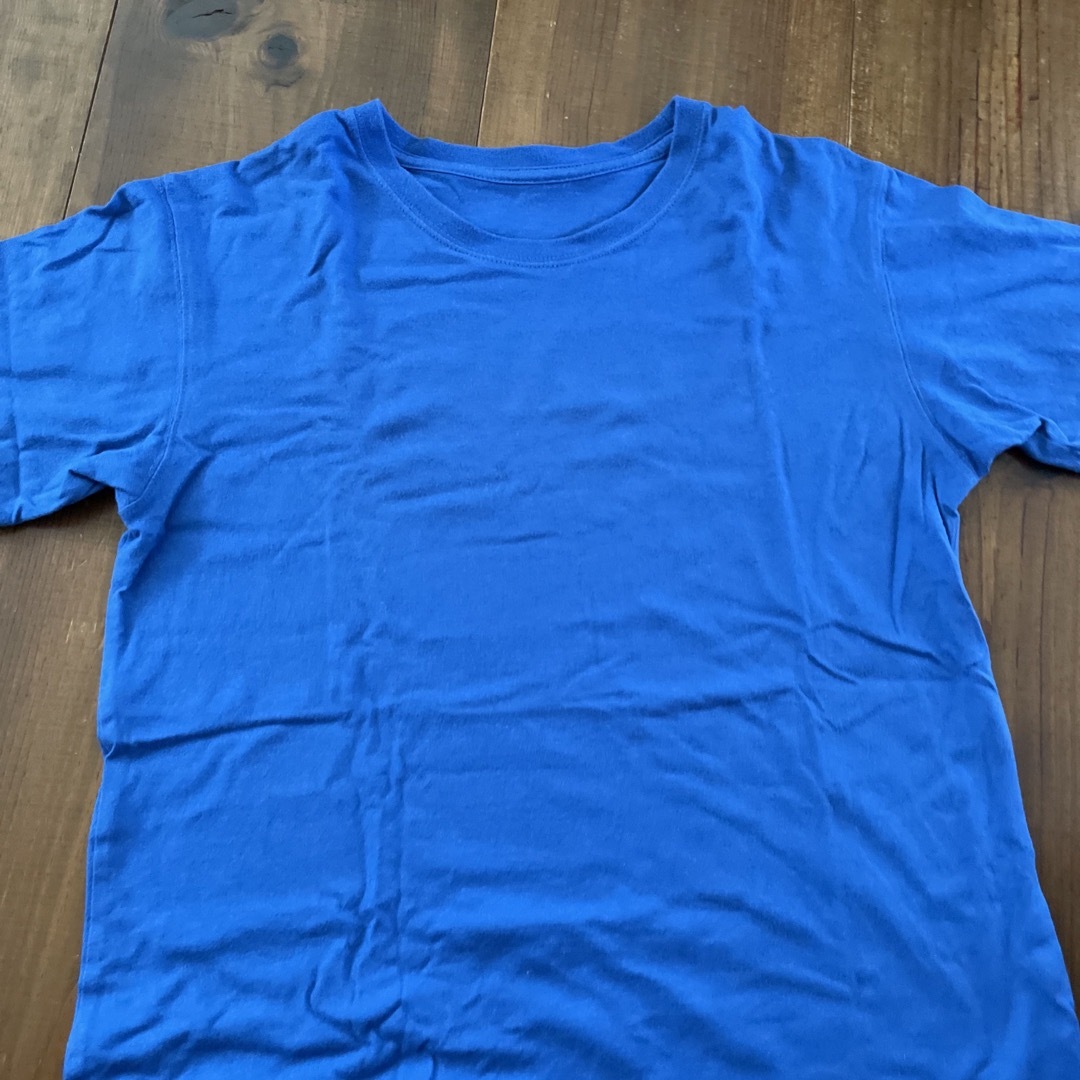 UNIQLO(ユニクロ)の無地Tシャツ　青　150 UNIQLO キッズ/ベビー/マタニティのキッズ服男の子用(90cm~)(Tシャツ/カットソー)の商品写真
