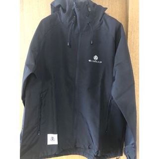 モブスタイル(MOBSTYLES)の【新品】幡ヶ谷再生大学マウンテンパーカー(L size)(マウンテンパーカー)