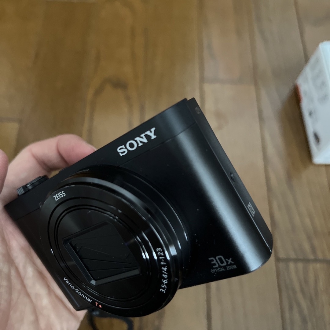 SONY(ソニー)のSONY Cyber-Shot WX DSC-WX500(B) スマホ/家電/カメラのカメラ(コンパクトデジタルカメラ)の商品写真