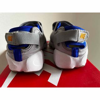 NIKE - 廃盤カラー！NIKE AIR RIFT エアリフト マルジェラ sacaiの通販 ...