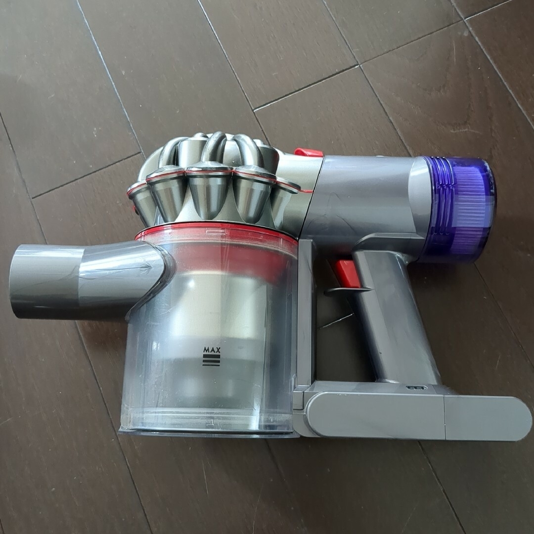 Dyson - Dyson V8 Slim Fluffy サイクロン式コードレス掃除機の Dyson - Dyson V8 Slim Fluffy サイクロン式コードレス掃除機の