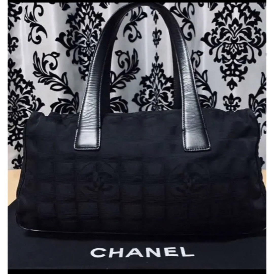 CHANEL(シャネル)のCHANEL シャネル　ショルダーバッグ レディースのバッグ(ショルダーバッグ)の商品写真