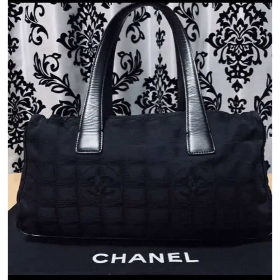 CHANEL シャネル　ショルダーバッグ