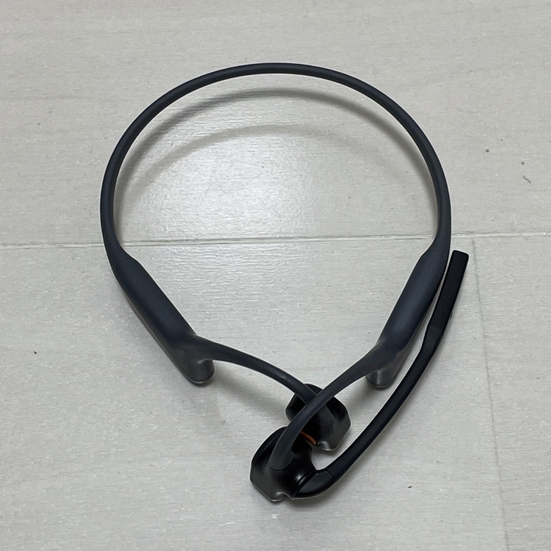 AFTERSHOKZ(アフターショックス)の【値下げしました】AFTERSHOKZ OPENCOMM 骨伝導ヘッドセット スマホ/家電/カメラのオーディオ機器(ヘッドフォン/イヤフォン)の商品写真