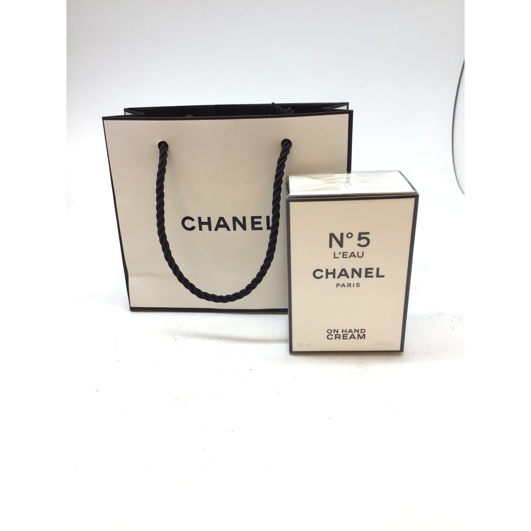 CHANEL ローハンドクリーム　新品未開封