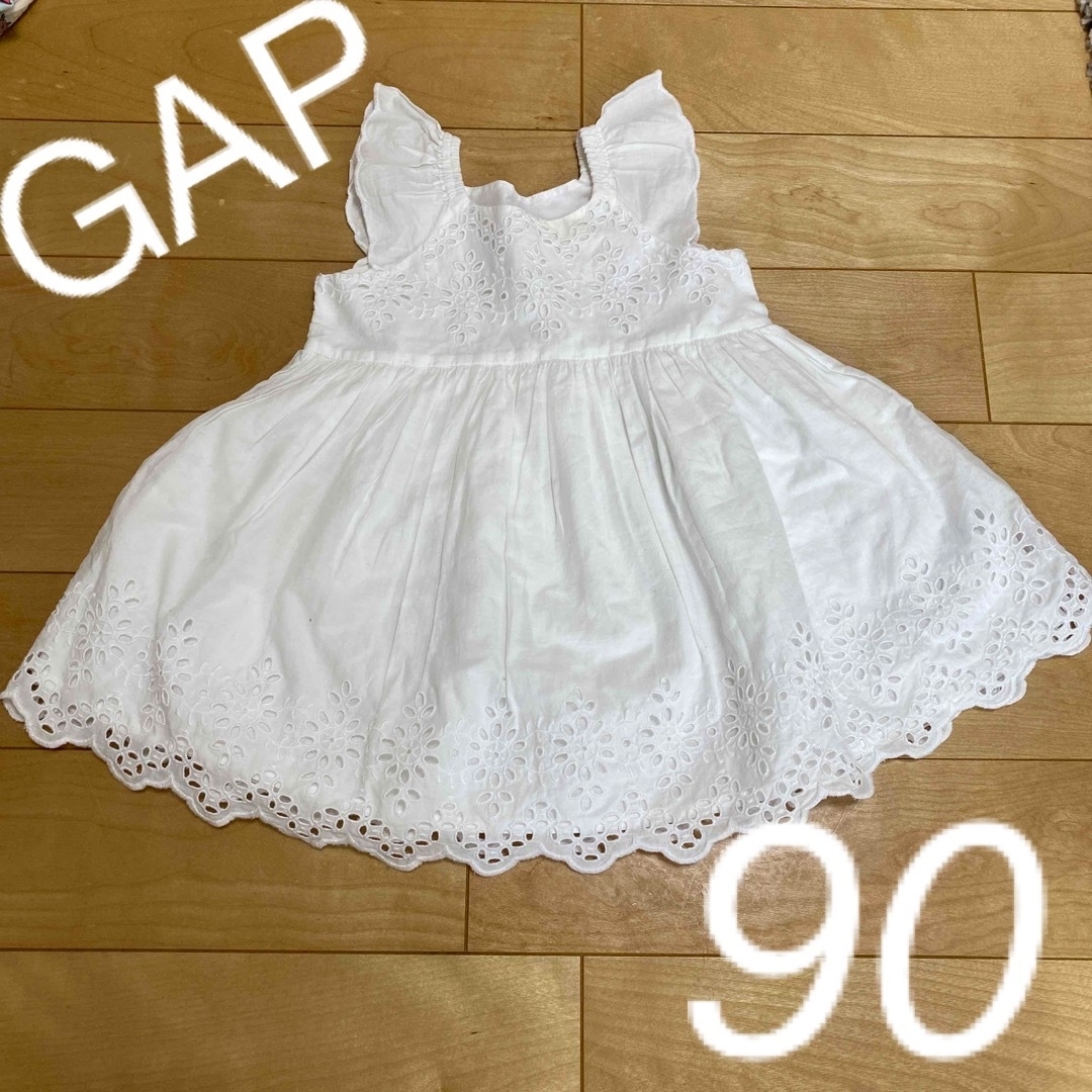 GAP(ギャップ)のGAP フリル　ワンピース キッズ/ベビー/マタニティのキッズ服女の子用(90cm~)(ワンピース)の商品写真