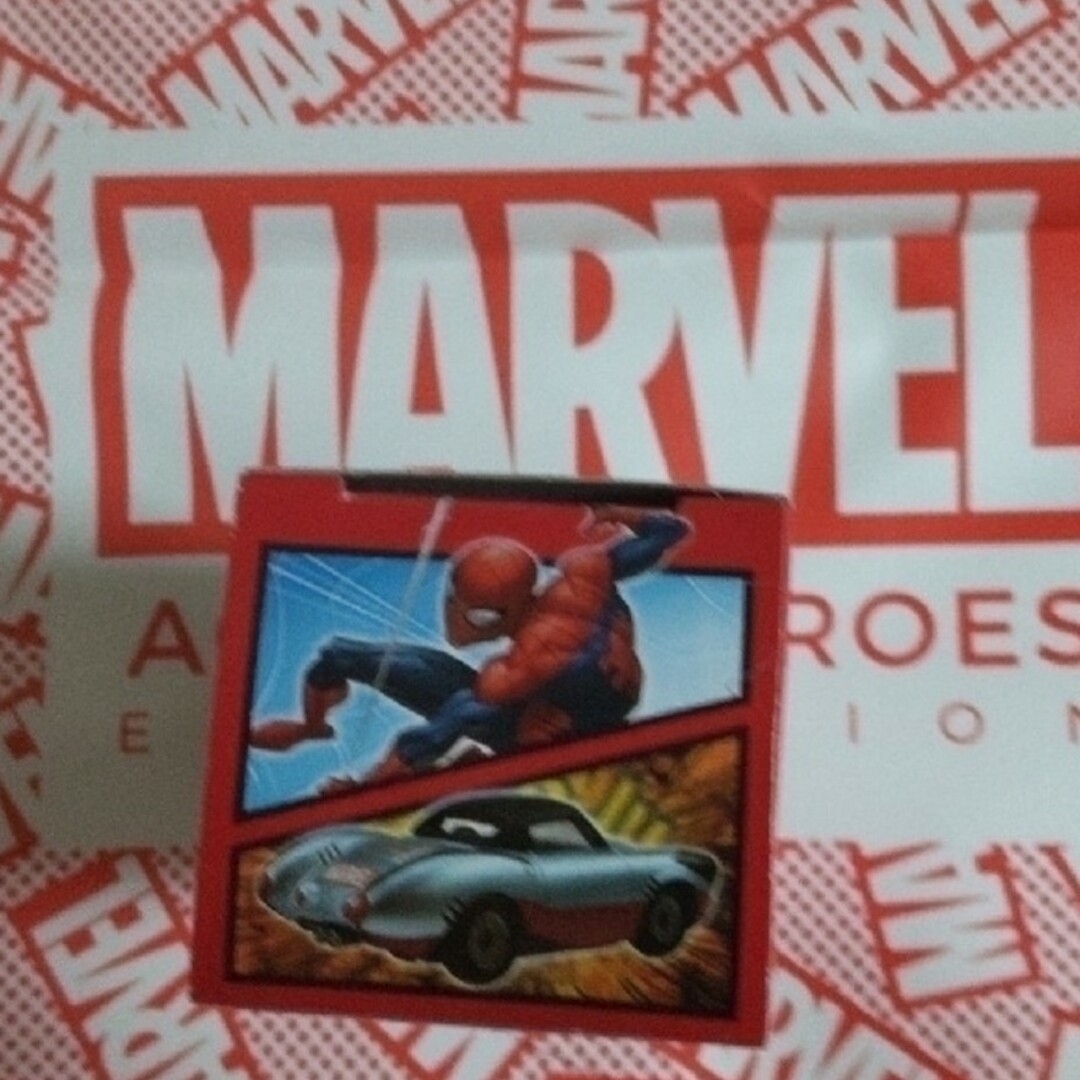 MARVEL(マーベル)の【マーベル】クリアボトル&トミカ スパイダーマン エンタメ/ホビーのアニメグッズ(その他)の商品写真