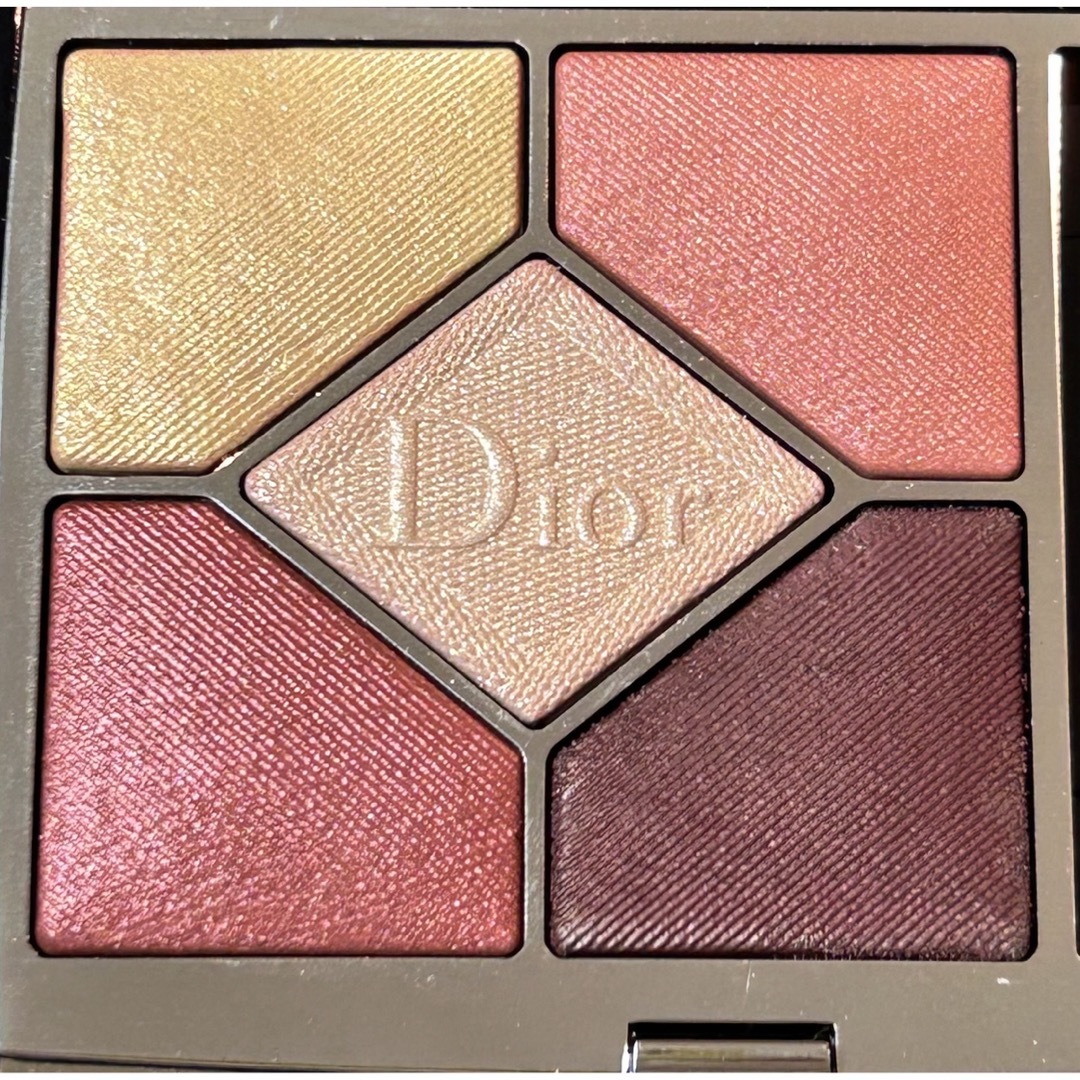 Dior(ディオール)の新品限定品❗️ディオール サンククルール クチュール 619 ピンクグロウ コスメ/美容のベースメイク/化粧品(アイシャドウ)の商品写真
