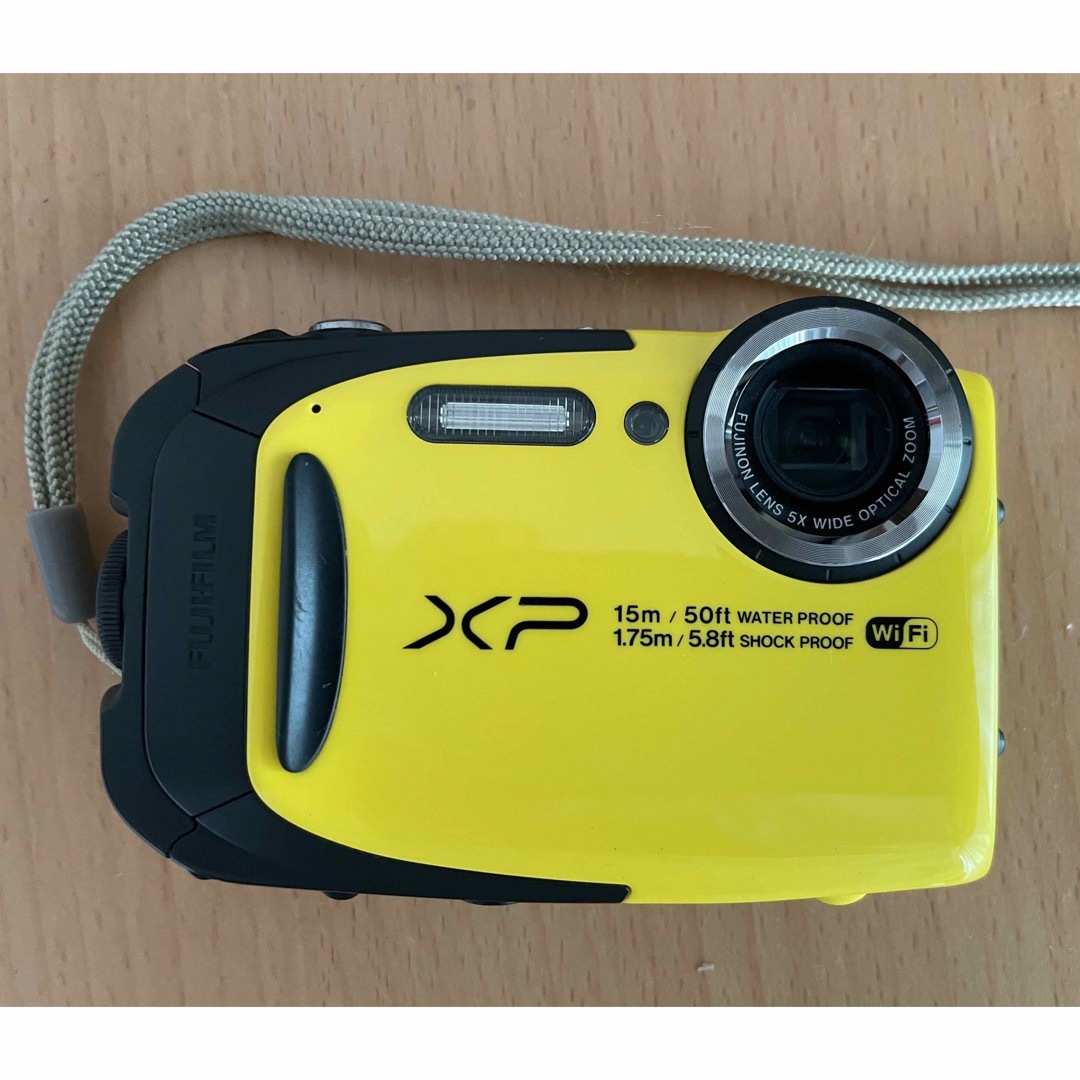 富士フイルム(フジフイルム)のFUJI FILM FinePix XP FINEPIX XP80 YELLOW スマホ/家電/カメラのカメラ(コンパクトデジタルカメラ)の商品写真