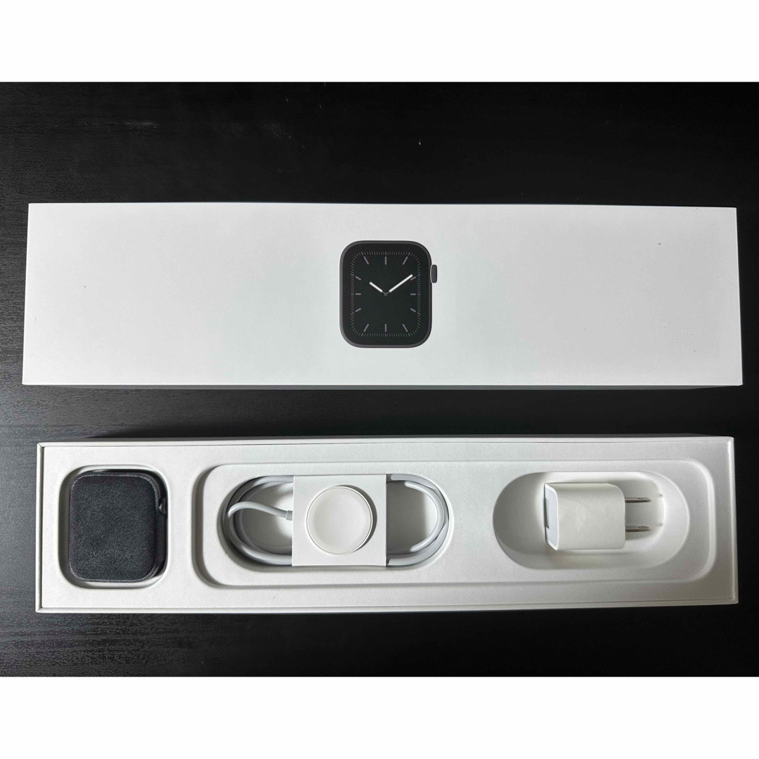 アップル Apple Watch5 グレイアルミニウム