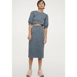 エイチアンドエム(H&M)のH&M NiziU ニジュー コラボ クロップド クロップド丈 チェック ブルー(カットソー(半袖/袖なし))