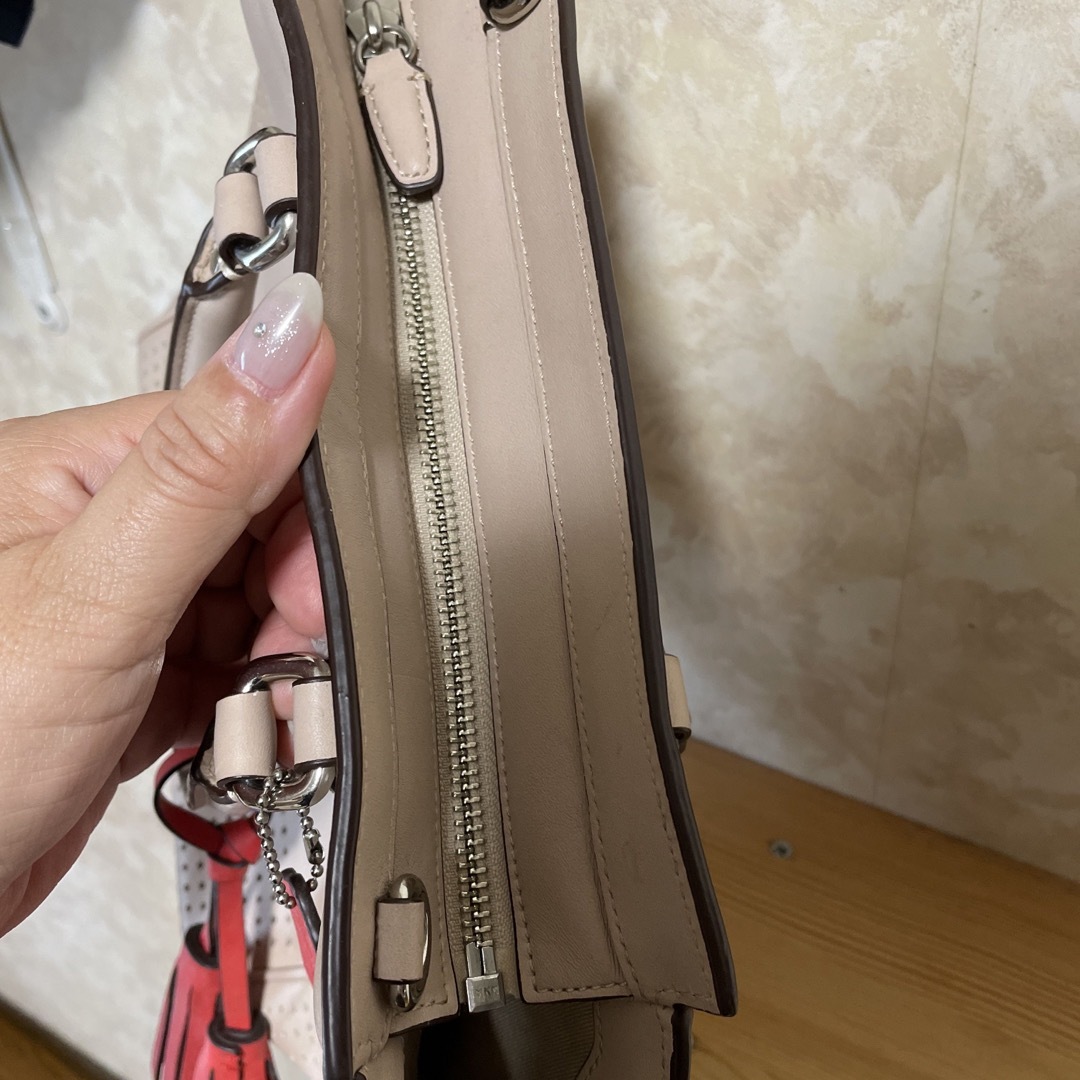 COACH(コーチ)の⭐︎COACH  パンチングレザーバック⭐︎ レディースのバッグ(ハンドバッグ)の商品写真