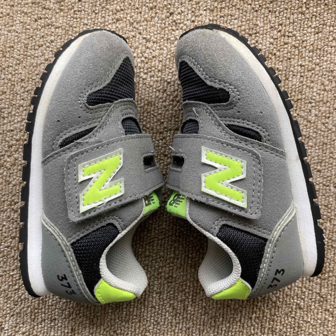 New Balance(ニューバランス)のニューバランス　NB IZ373 14.5cm グレー　ネオン　グリーン　靴 キッズ/ベビー/マタニティのベビー靴/シューズ(~14cm)(スニーカー)の商品写真