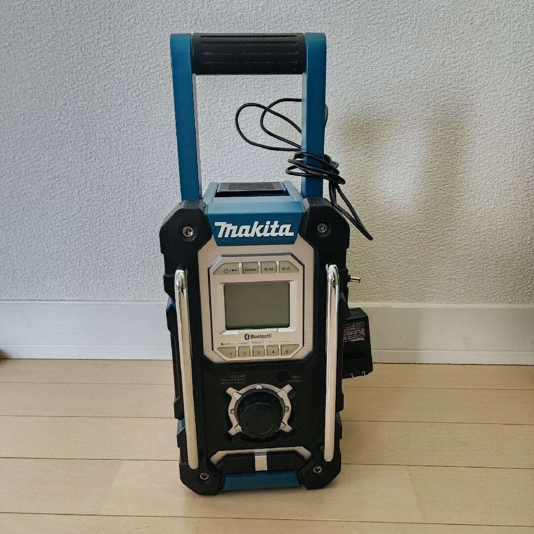 ロシアMakita - マキタ(Makita) Bluetooth搭載 充電式ラジオ MR108の