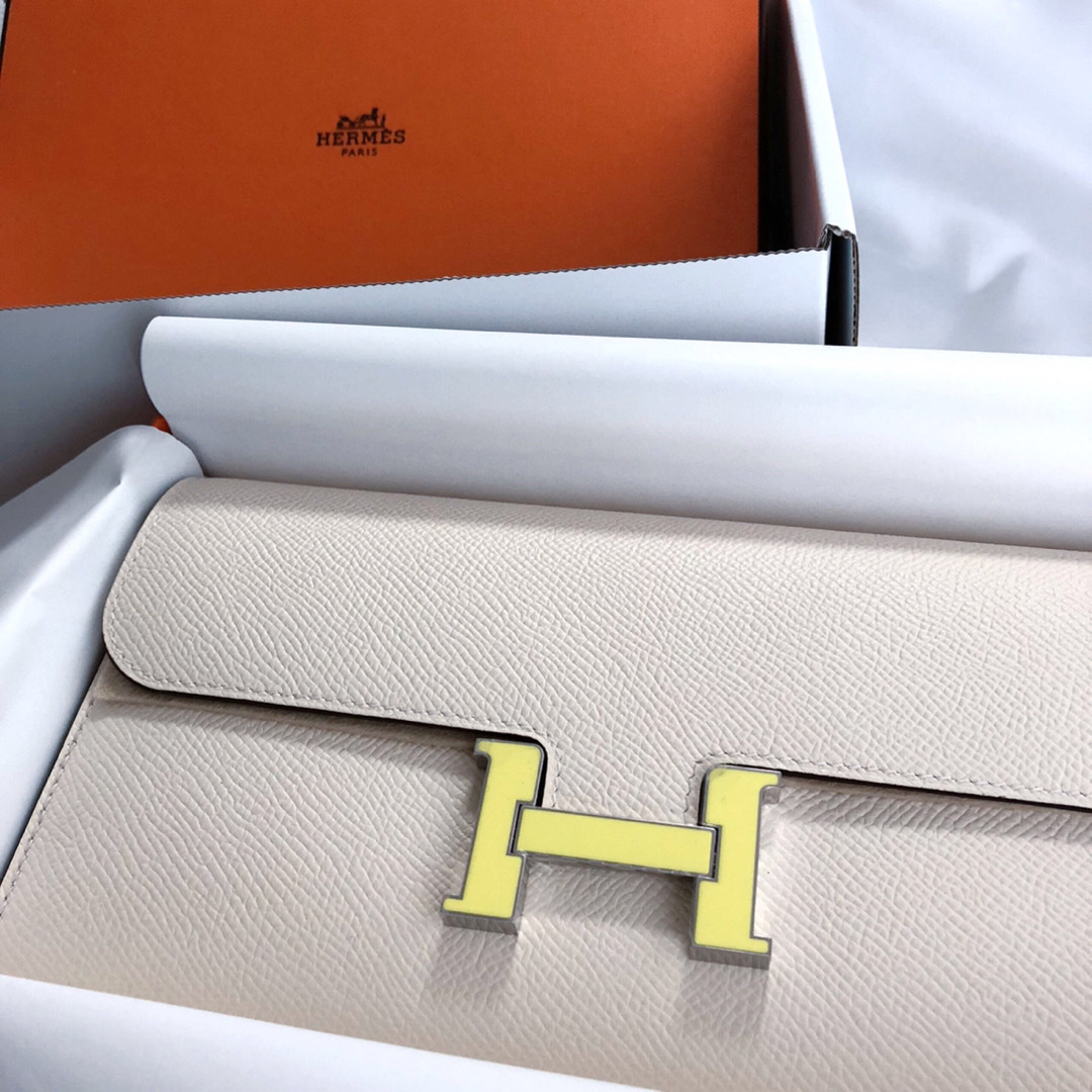 Hermes(エルメス)のエルメス　コンスタンストゥーゴー ナタ ショルダーバッグ　新品未使用 未開封　 レディースのバッグ(ショルダーバッグ)の商品写真