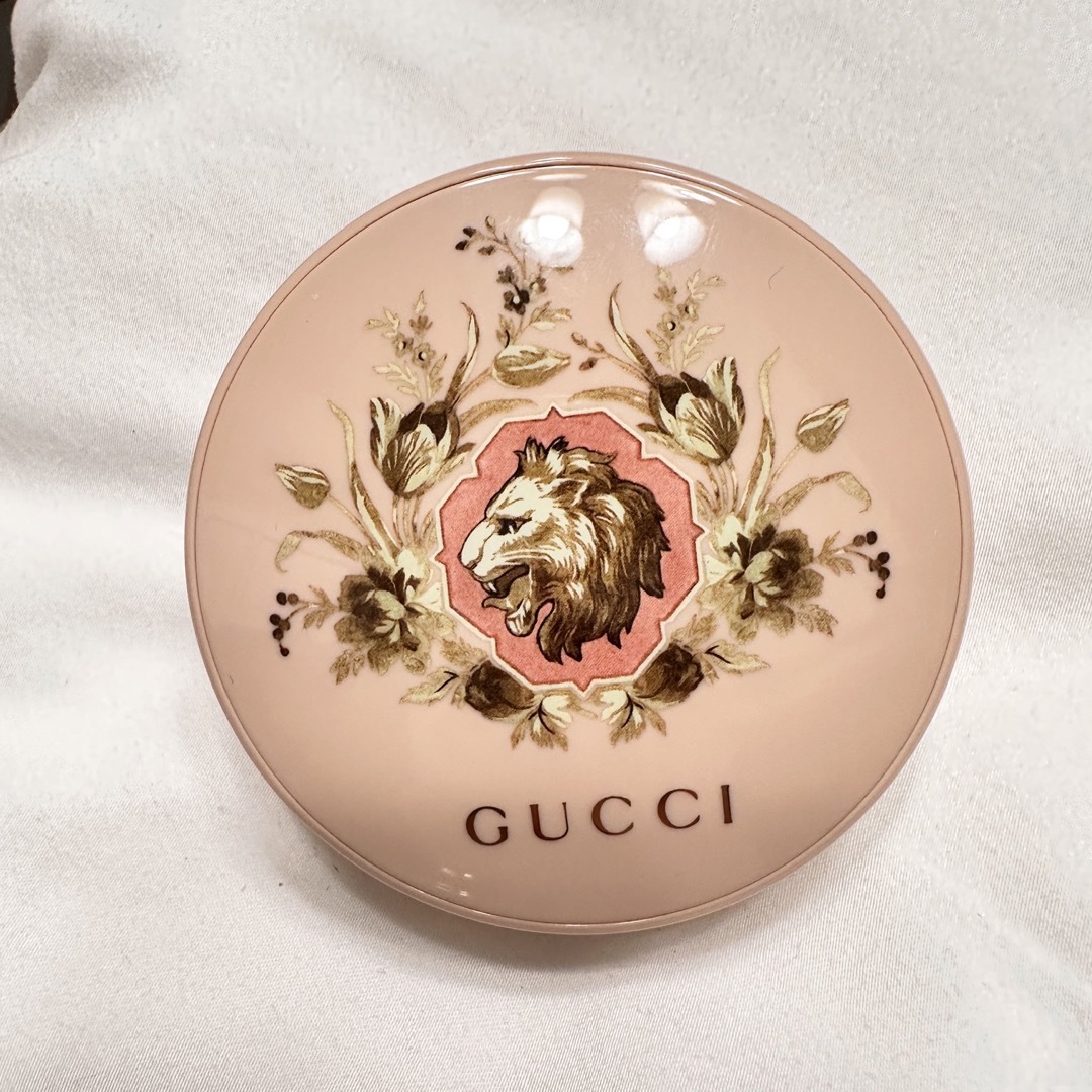 Gucci(グッチ)のGUCCI グッチ クッション ドゥ ボーテ 02 ファンデーション コスメ/美容のベースメイク/化粧品(ファンデーション)の商品写真