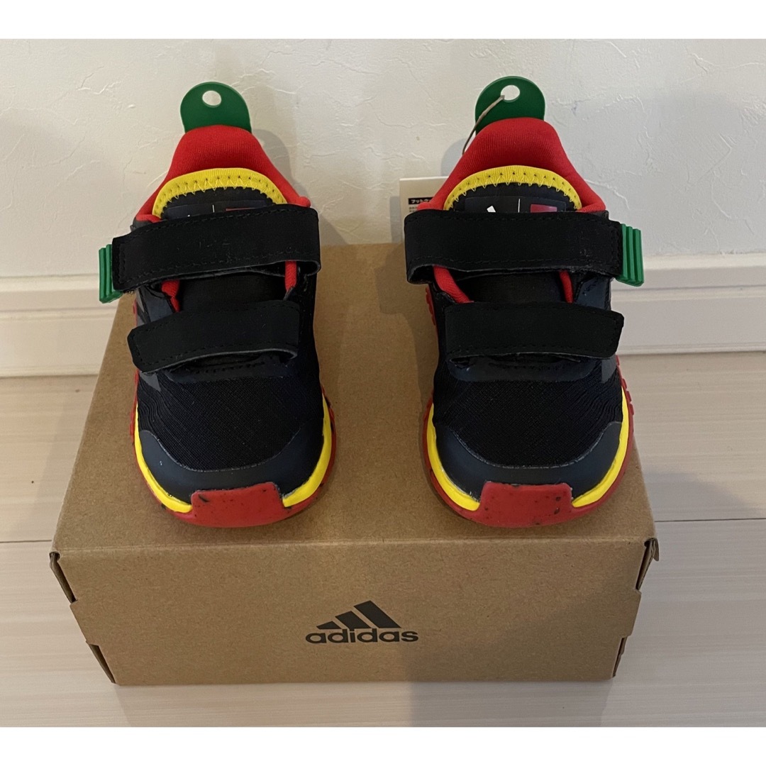 adidas(アディダス)のadidas LEGO 新品　12cm キッズ/ベビー/マタニティのベビー靴/シューズ(~14cm)(スニーカー)の商品写真