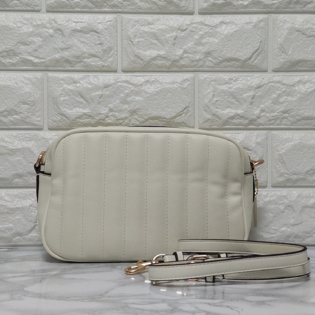 COACH - COACH コーチ ロゴモチーフ ショルダーバッグ レザー ホワイト
