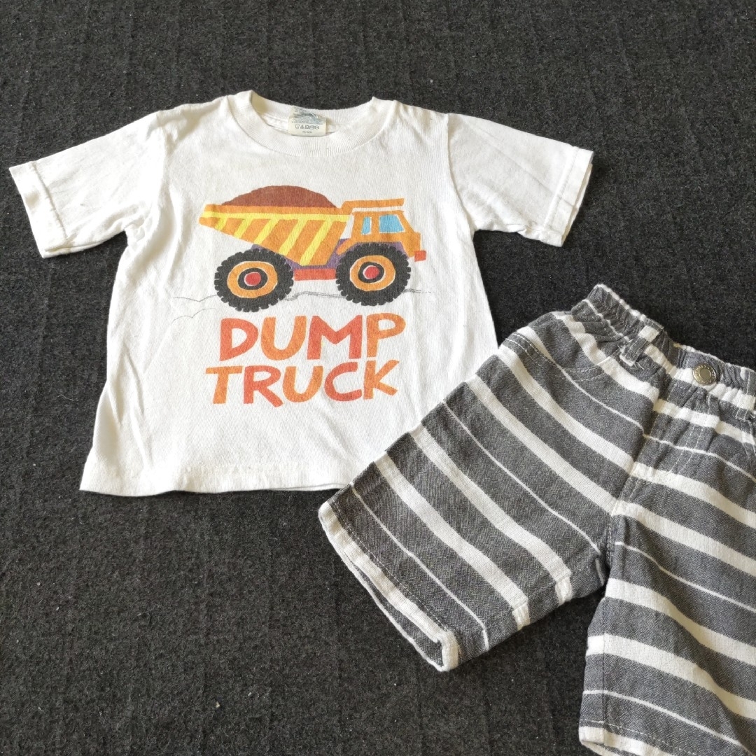 DELTA(デルタ)の美品DELTA MAGNUMWEIGHT 働く車　Ｔシャツ　サイズ100 キッズ/ベビー/マタニティのキッズ服男の子用(90cm~)(Tシャツ/カットソー)の商品写真