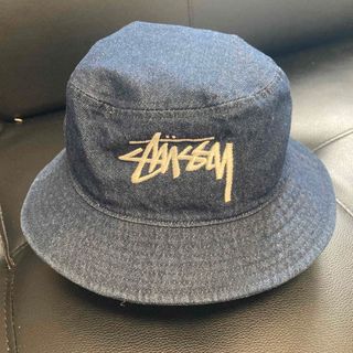 ステューシー(STUSSY)の【美品】STUSSY ステューシー　バケットハット　デニム生地(ハット)