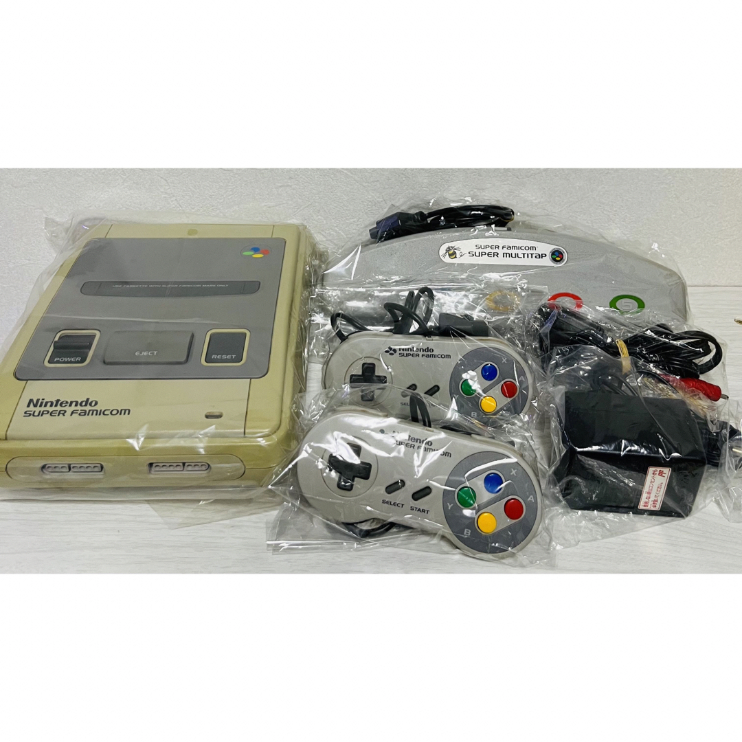 スーパーファミコン(スーパーファミコン)のスーパーファミコン本体一式中古②ファミコンソフトケースマリオ3黒 エンタメ/ホビーのゲームソフト/ゲーム機本体(家庭用ゲーム機本体)の商品写真