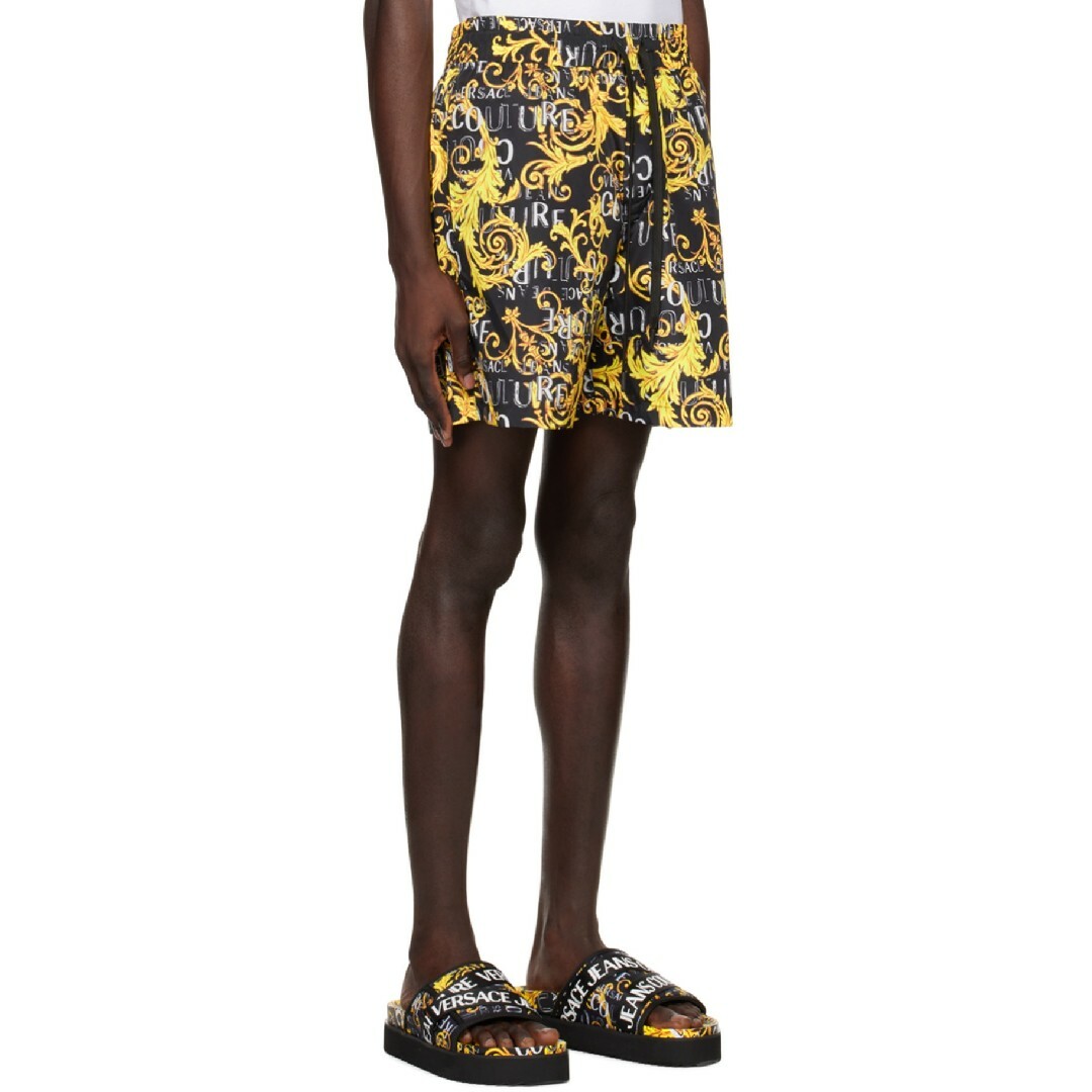 最大5万円OFFクーポン! VERSACE JEANS COUTURE ショートパンツ