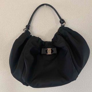 サルヴァトーレフェラガモ(Salvatore Ferragamo)のFerragamo ハンドバッグ ★最終処分！5/2まで値下げ★(ハンドバッグ)