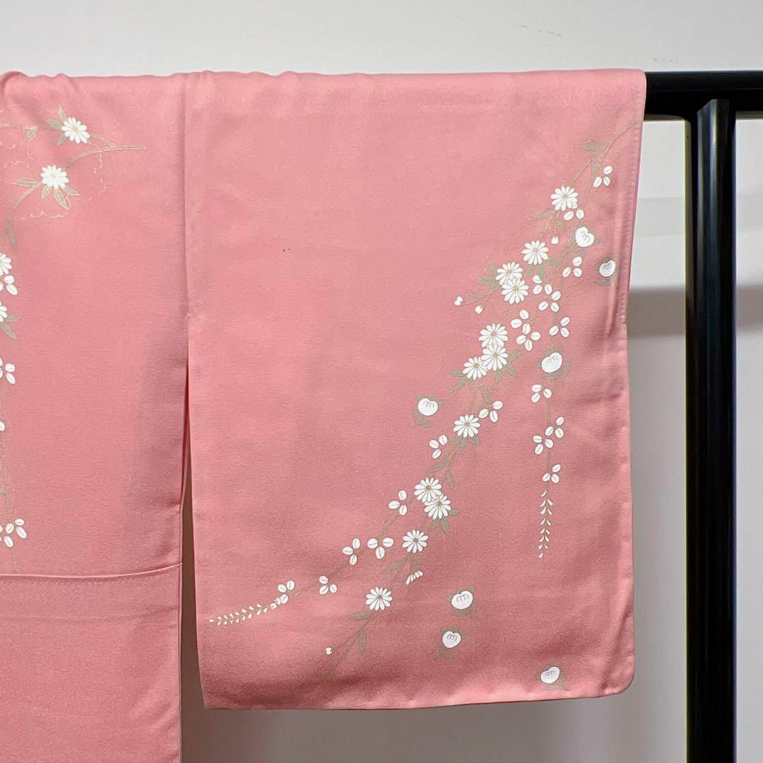 ピンク色地に金駒刺繍 枝垂れ花模様の訪問着 着物-