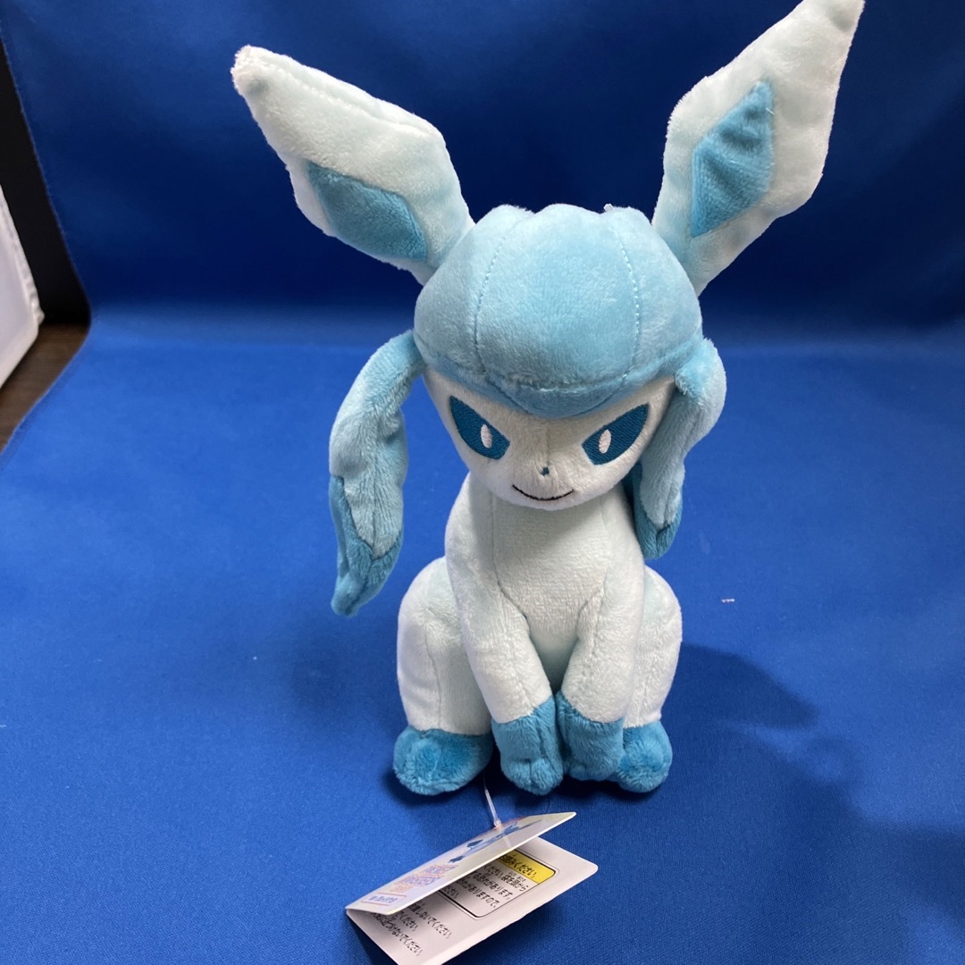 ポケモン(ポケモン)のポケモンセンター　ニンフィア、リーフィア、グレイシア(S)サイズ　新品 エンタメ/ホビーのおもちゃ/ぬいぐるみ(キャラクターグッズ)の商品写真