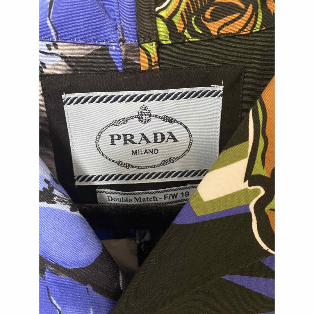 PRADA(プラダ)のPRADA   F/W１９　最終値下げ メンズのトップス(シャツ)の商品写真