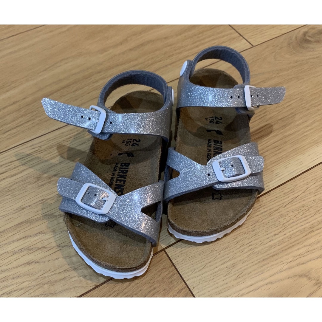 BIRKENSTOCK(ビルケンシュトック)の【未使用】【美品】〝ビルケンシュトック〟キッズサンダル キッズ/ベビー/マタニティのキッズ靴/シューズ(15cm~)(サンダル)の商品写真