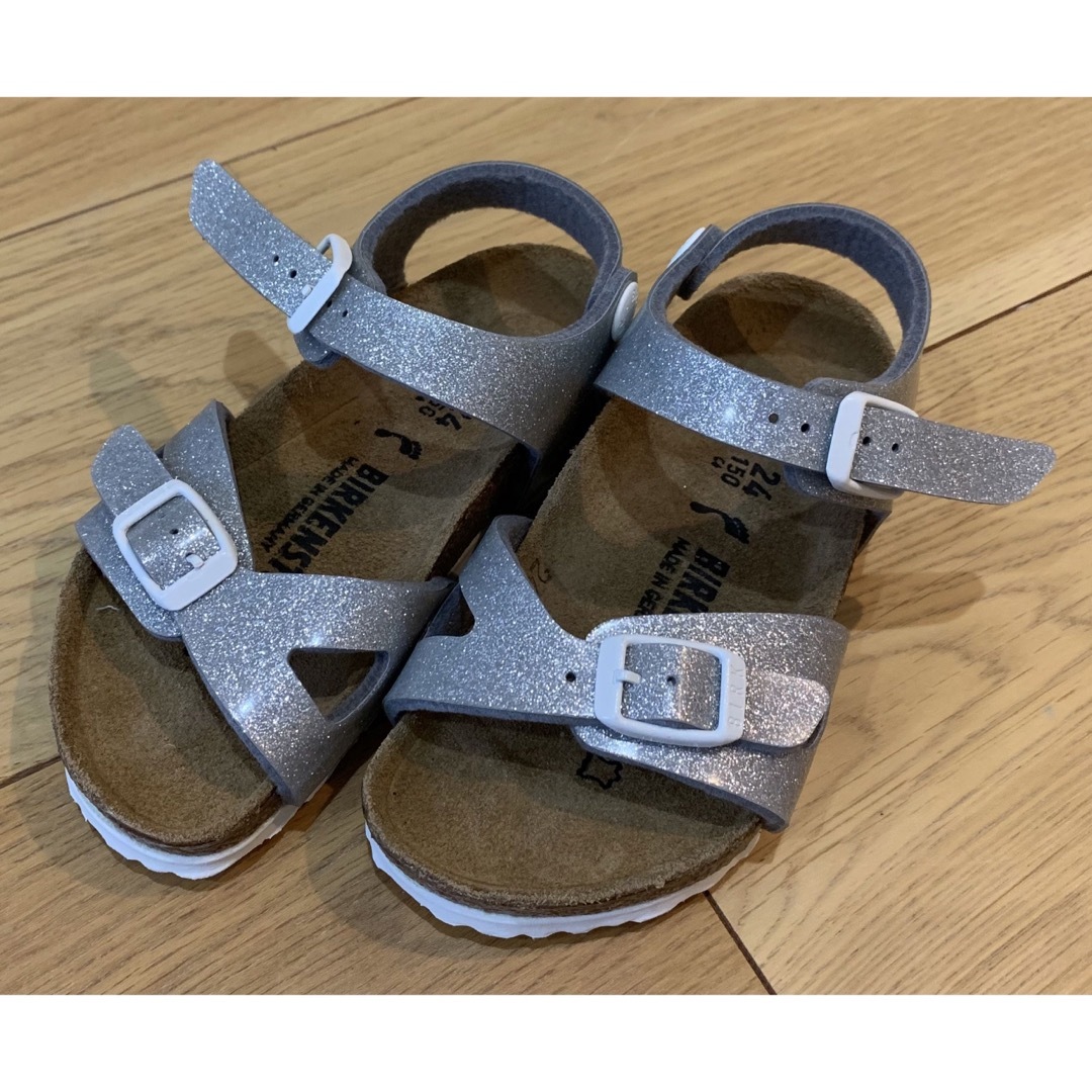 BIRKENSTOCK(ビルケンシュトック)の【未使用】【美品】〝ビルケンシュトック〟キッズサンダル キッズ/ベビー/マタニティのキッズ靴/シューズ(15cm~)(サンダル)の商品写真