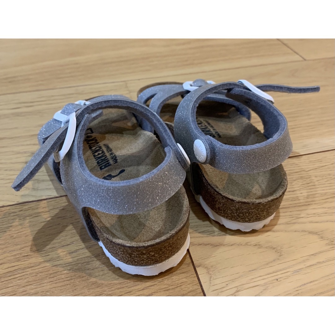 BIRKENSTOCK(ビルケンシュトック)の【未使用】【美品】〝ビルケンシュトック〟キッズサンダル キッズ/ベビー/マタニティのキッズ靴/シューズ(15cm~)(サンダル)の商品写真