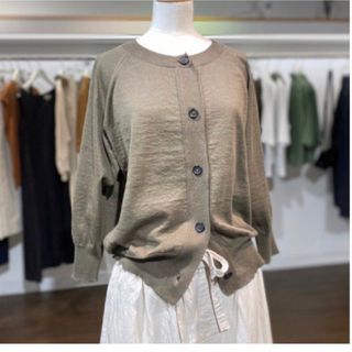 マーガレットハウエル(MARGARET HOWELL)のマーガレットパウエル　FINE LINEN COTTON   カーディガン(カーディガン)