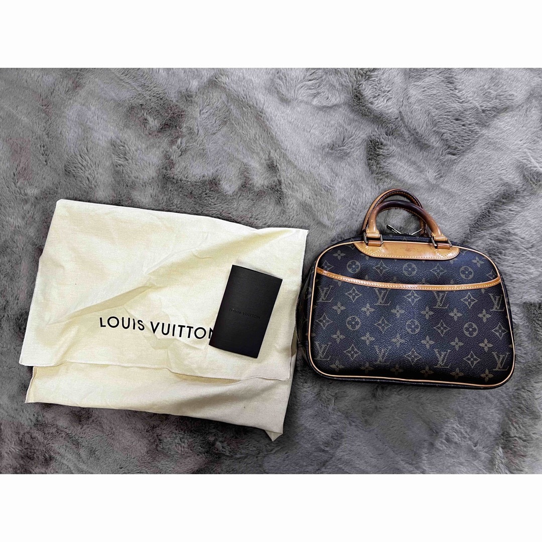 LOUIS VUITTONハンドバッグ