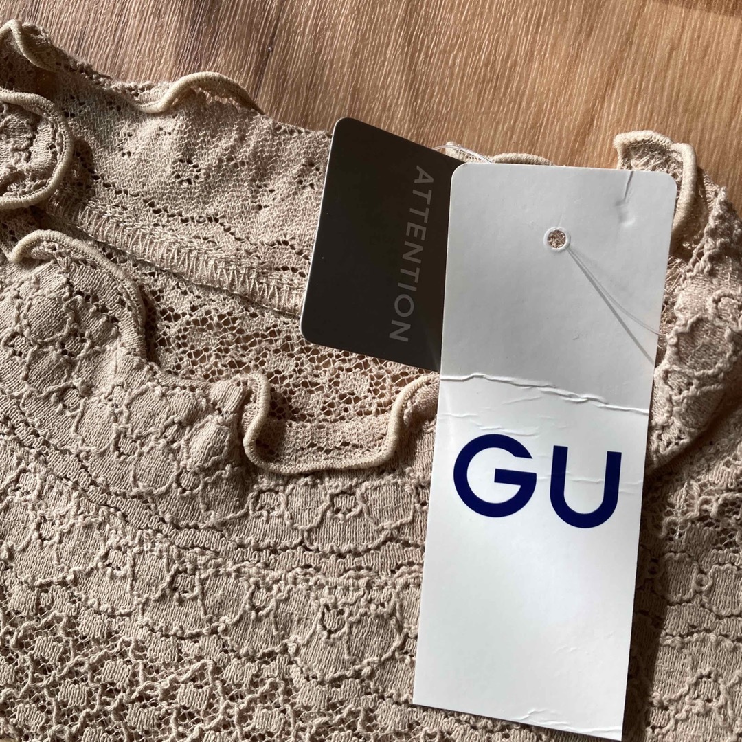 GU(ジーユー)の16 レディース　洋服　GU 半袖　カットソー　インナー レディースのトップス(カットソー(半袖/袖なし))の商品写真