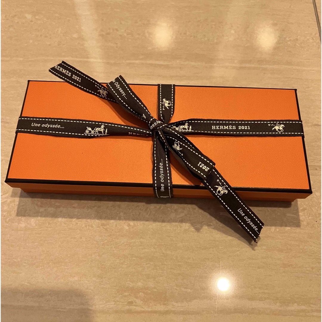 新品未使用【Hermes】エルメス　オランナノチャーム　エトゥープ