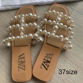 ザラ(ZARA)のZARA  size37パールの可愛いフラットサンダル     23.5cm(サンダル)