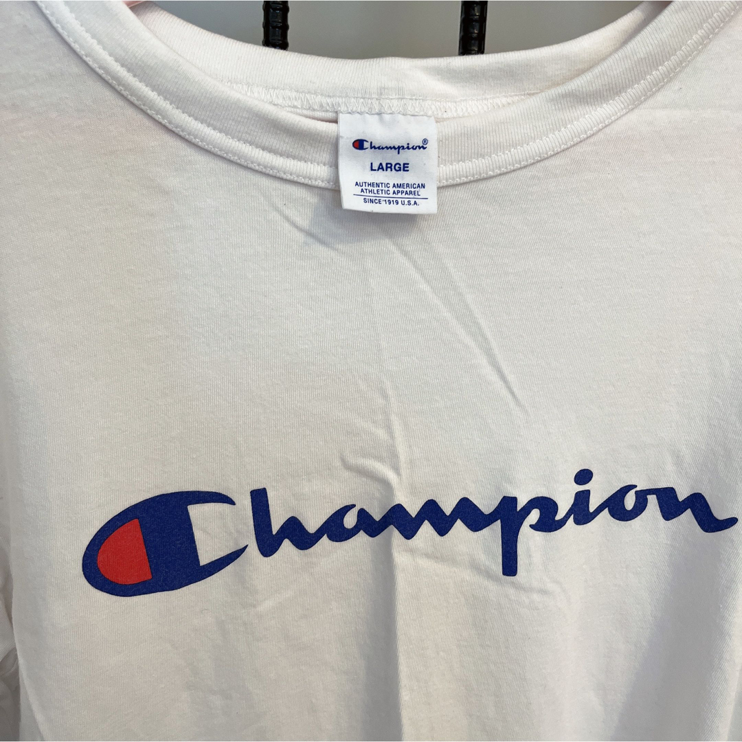 Champion(チャンピオン)のチャンピオン　白Tシャツ　ロゴ メンズのトップス(Tシャツ/カットソー(半袖/袖なし))の商品写真