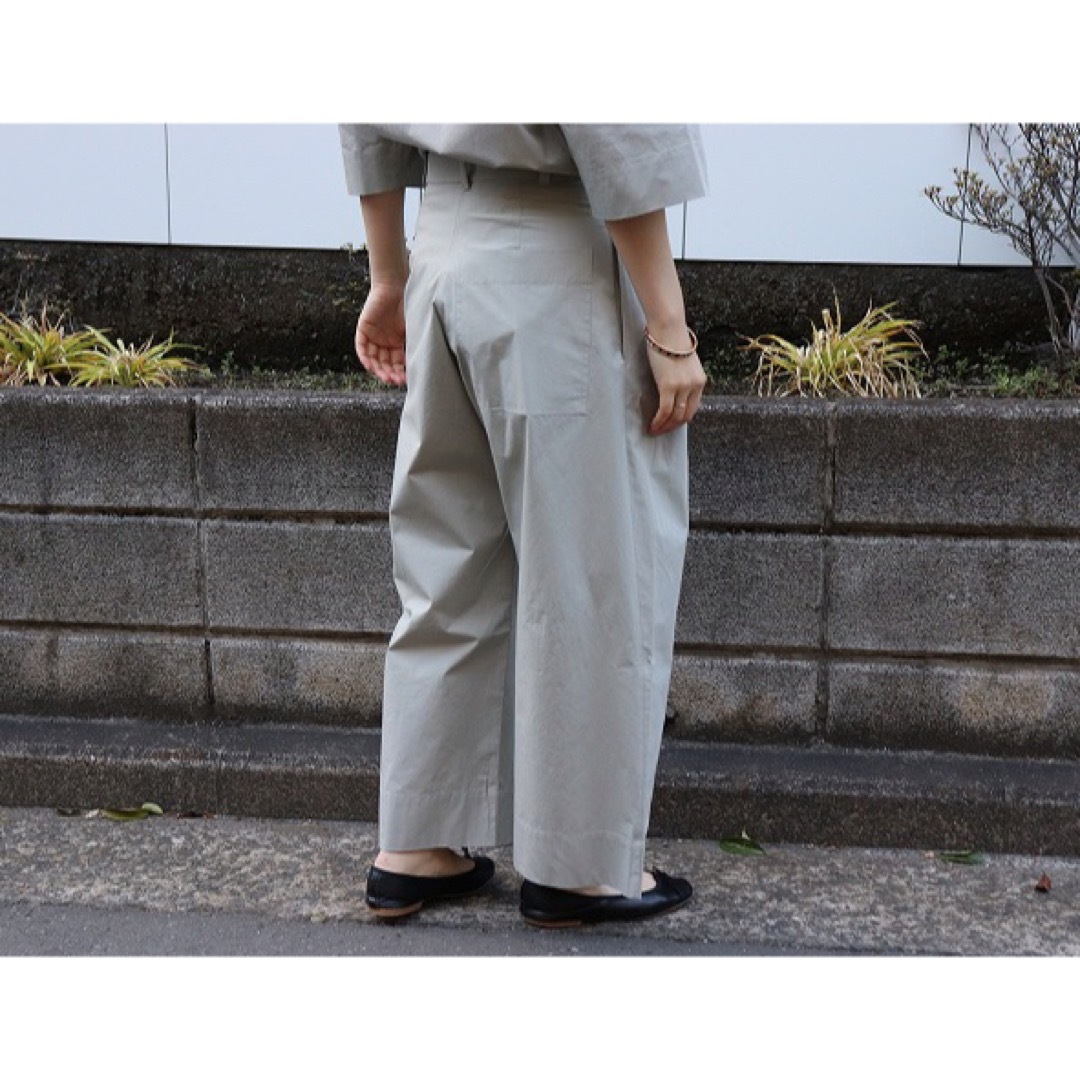 綿100％カラーSTUDIO NICHOLSON DOUBLE PLEAT ワイドレッグパンツ