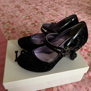 ANNA SUI 猫足パンプス