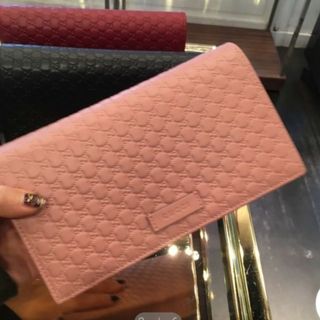 GUCCI シマ ピンク ショルダーウォレット(財布)