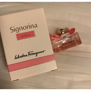 サルヴァトーレフェラガモ(Salvatore Ferragamo)のサルヴァトーレフェラガモ　シニョリーナ インフィオーレ オーデトワレ 5ml(香水(女性用))