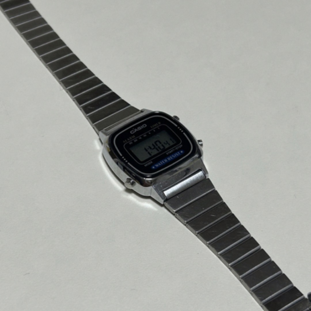 CASIO - カシオ スタンダード デジタルウォッチ シルバーの通販 by C
