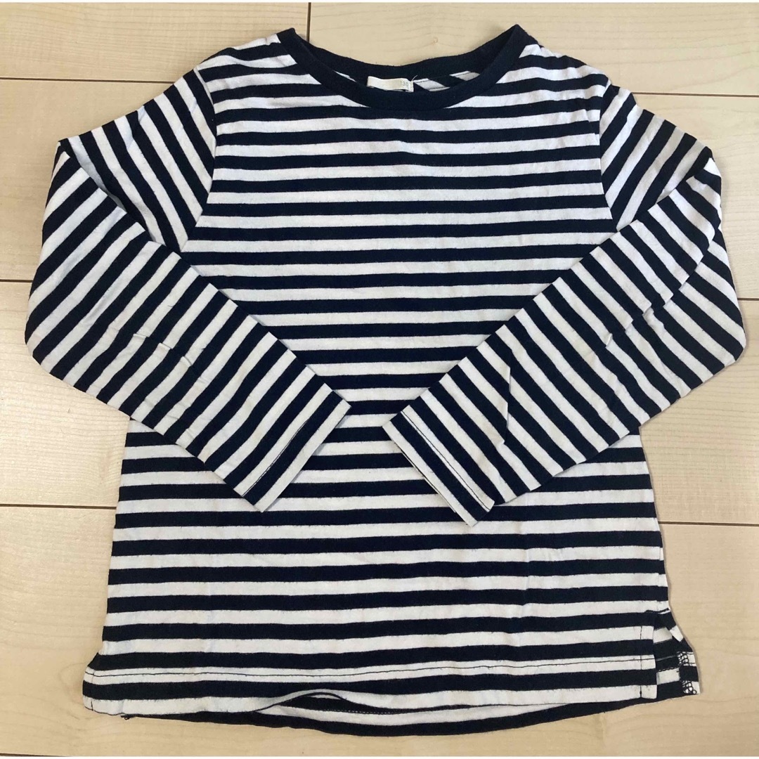 GU(ジーユー)のGU ボーダー長袖Tシャツ　130 キッズ/ベビー/マタニティのキッズ服男の子用(90cm~)(Tシャツ/カットソー)の商品写真