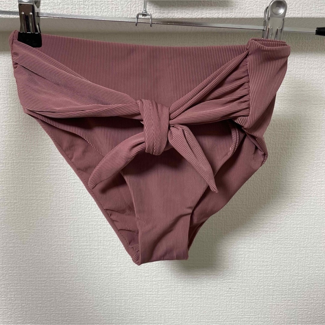 M ピンク　パフスリーブ　ビキニ　リボン　大人可愛い　セパレート レディースの水着/浴衣(水着)の商品写真